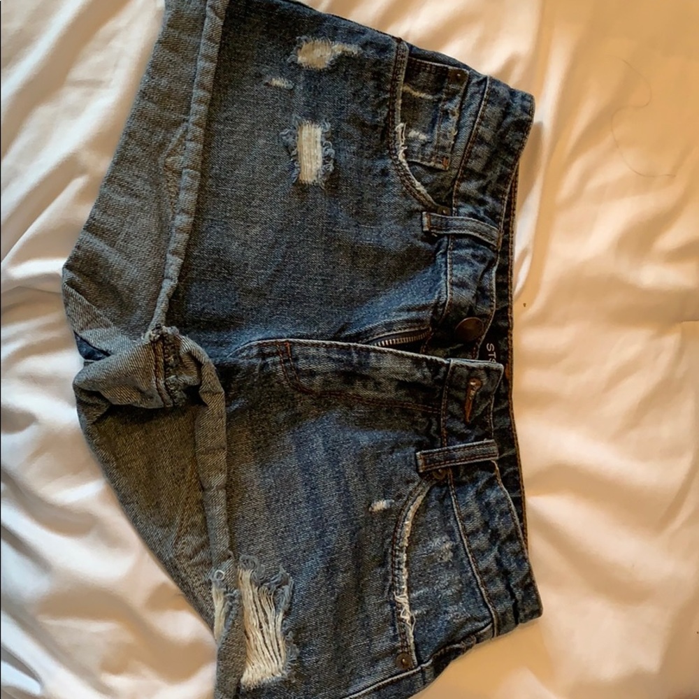SUPER CUTE JEAN SHORTS